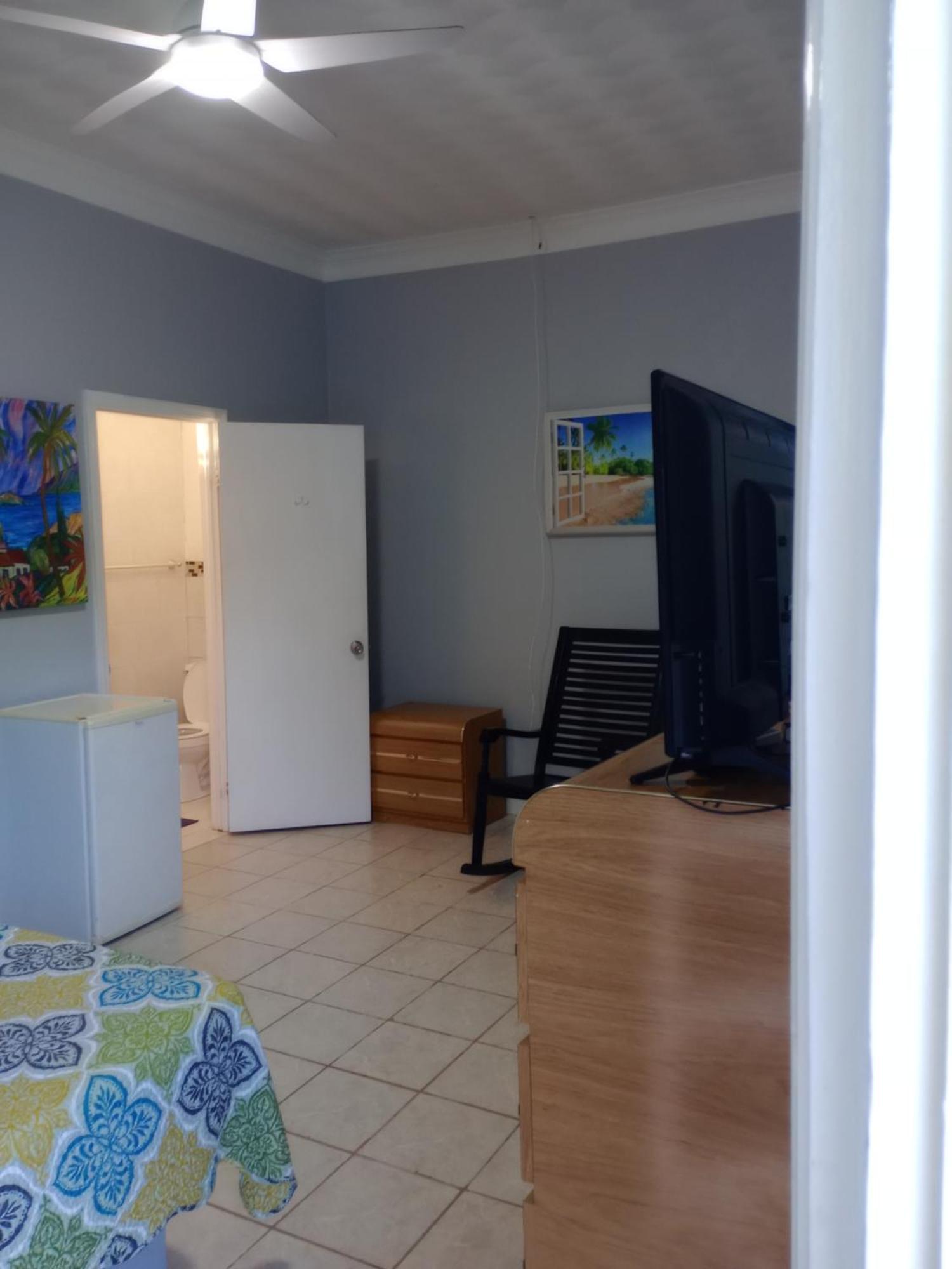 Surfers Manor Motel Gregory Town エクステリア 写真